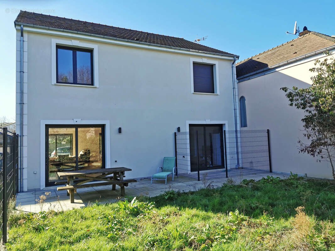 Maison à VILLECRESNES