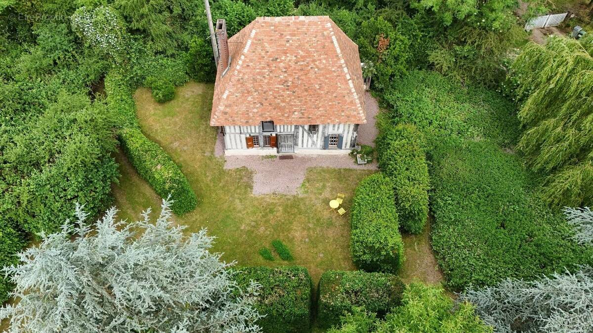 Maison à SAINT-PIERRE-SUR-DIVES