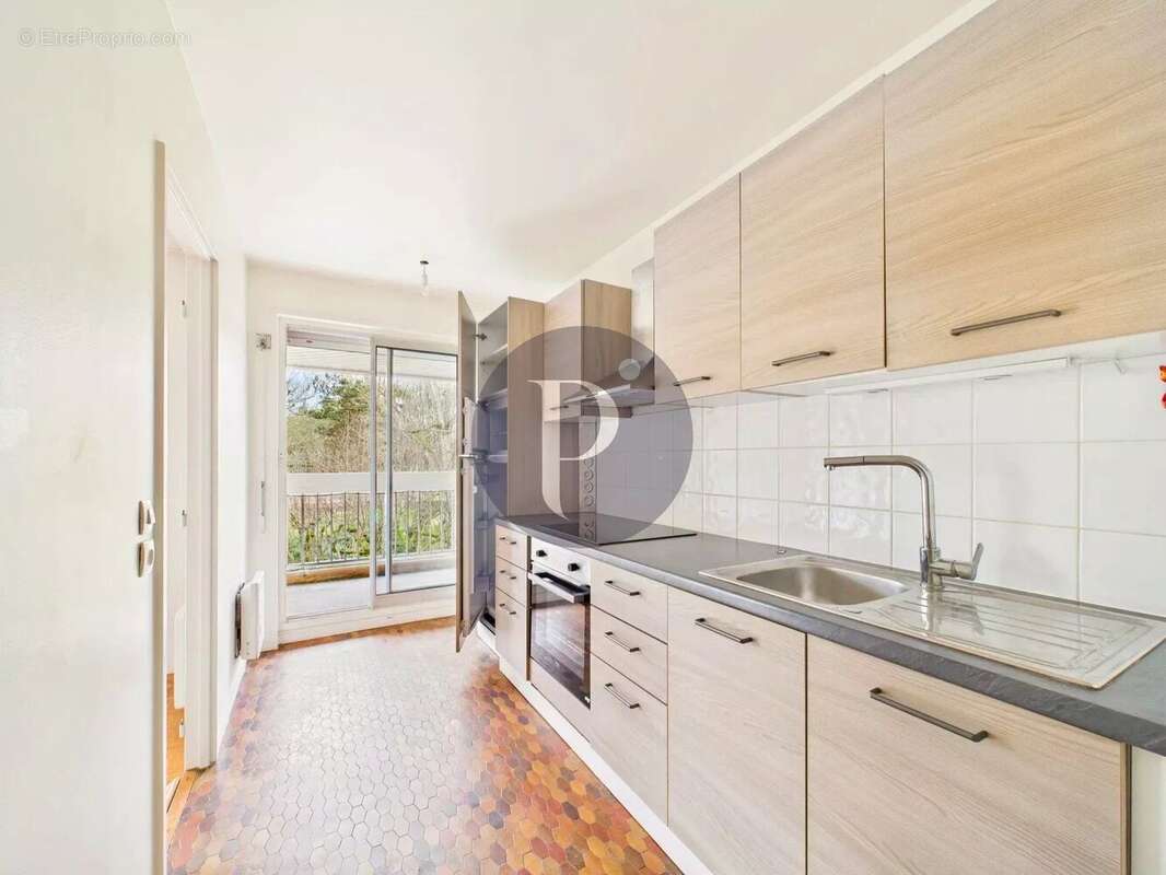 Appartement à VERRIERES-LE-BUISSON