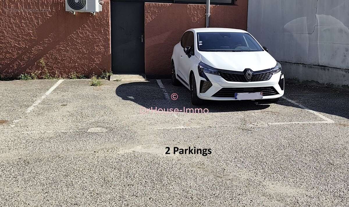 Commerce à BAGNOLS-SUR-CEZE