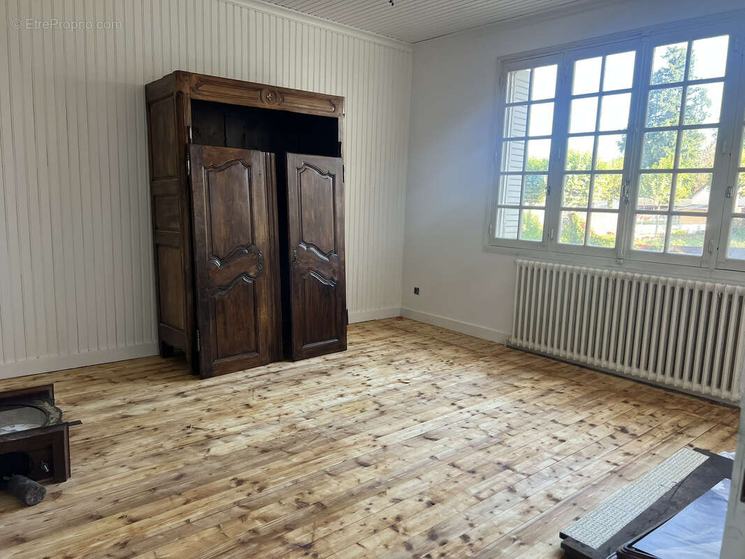 Maison à CHAROLLES