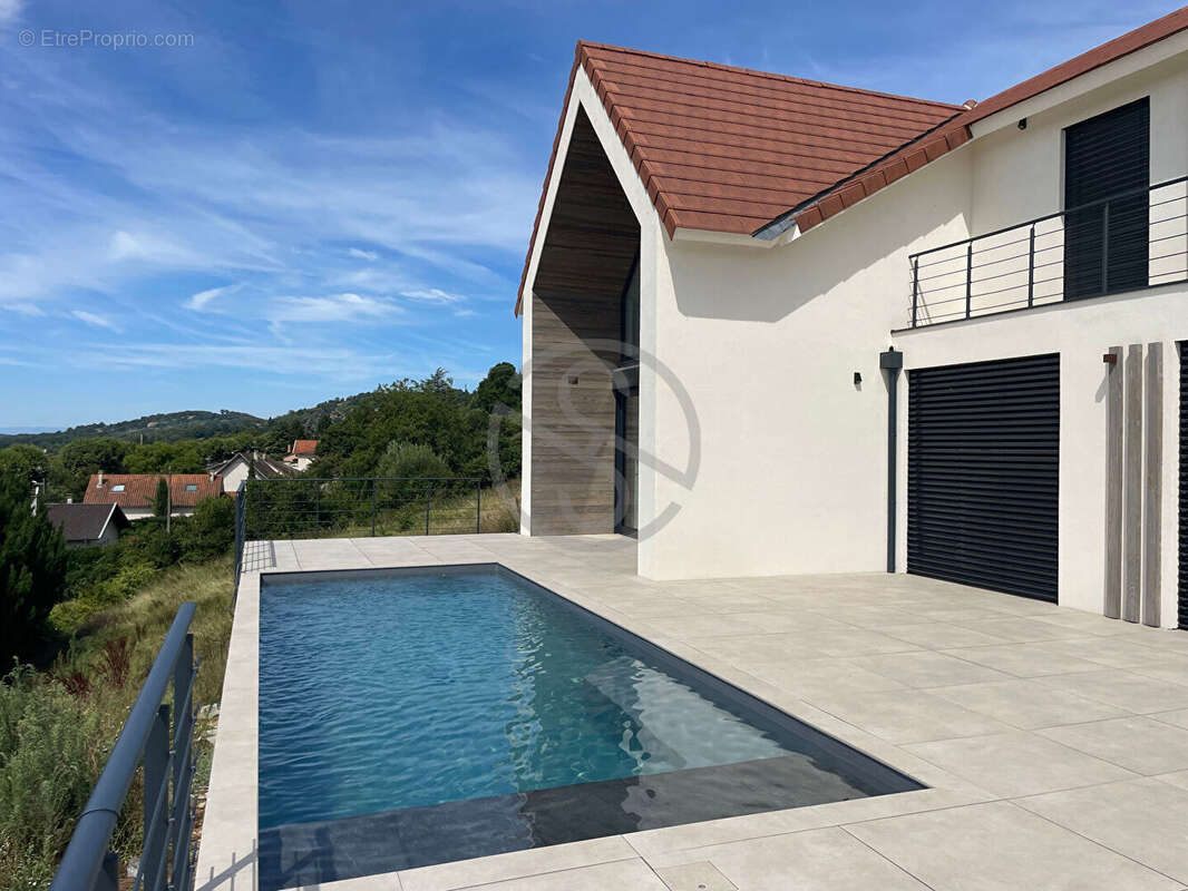 Maison à LA COTE-SAINT-ANDRE