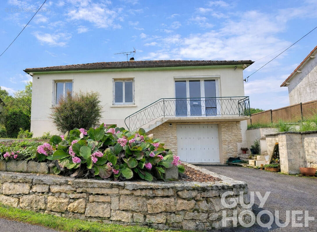 Maison à JAUNAY-CLAN