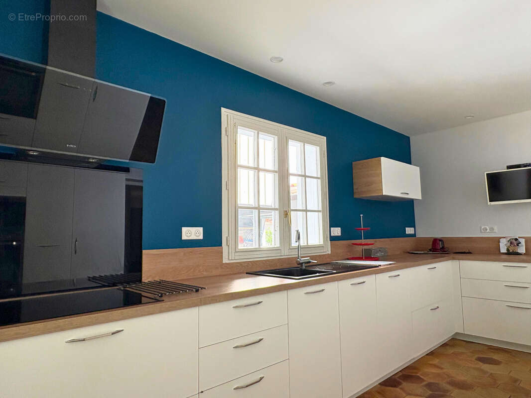 MAISON de plain-pied au coeur des bois avec 4 chambres, garage et dépendances aux portes de COGNAC - photo 7