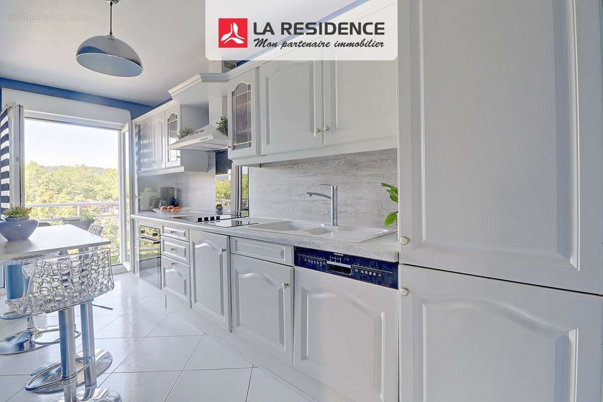 Appartement à JOUY-LE-MOUTIER