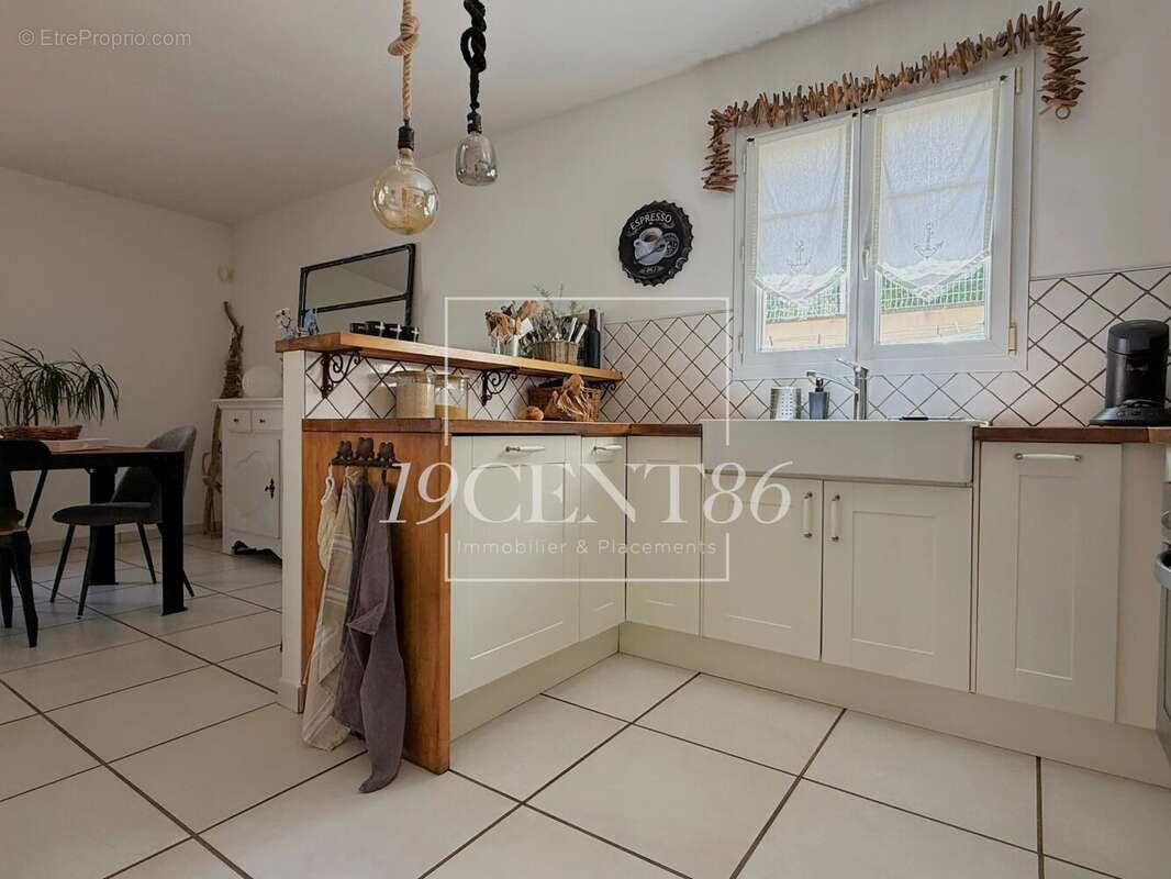 Maison 125 m² à Communay  - photo 20