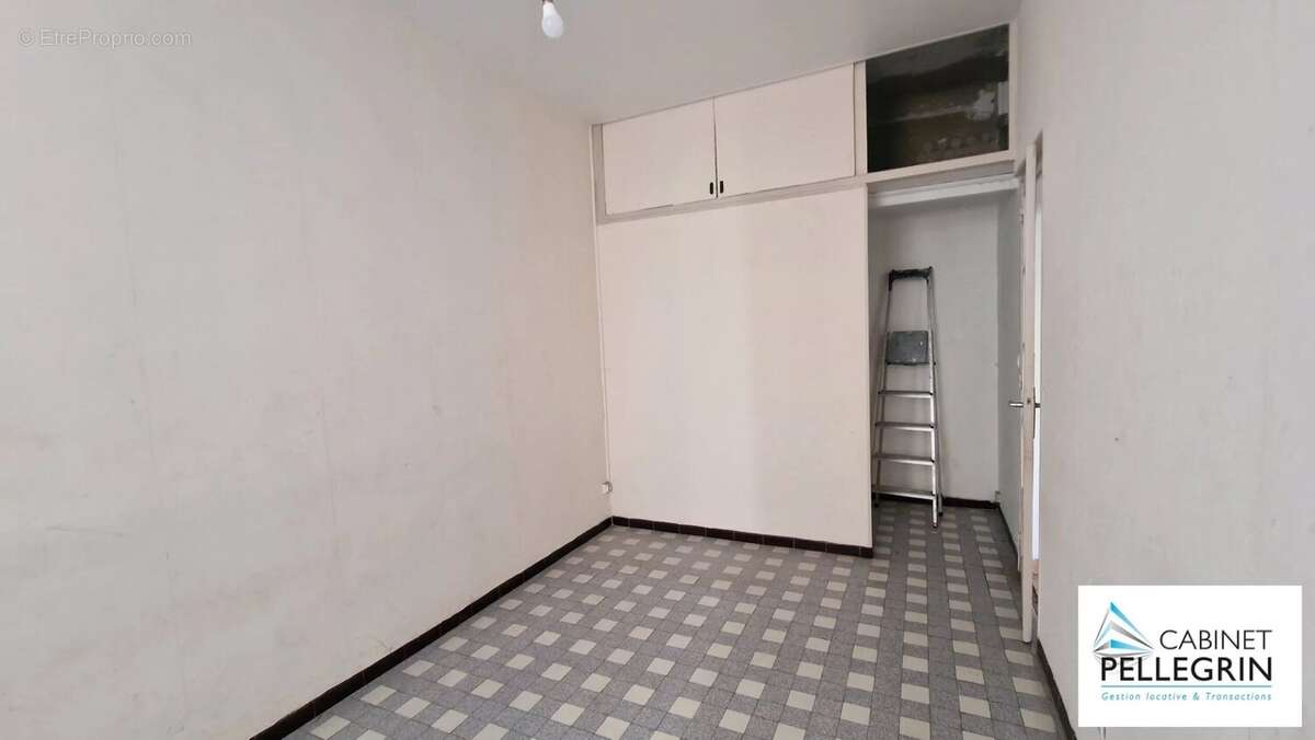 Appartement à MARSEILLE-3E