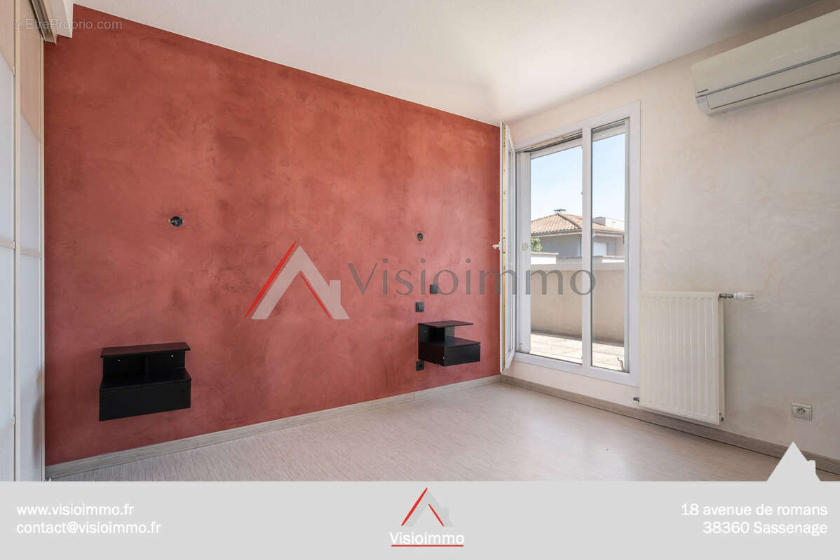 Appartement à LE PONT-DE-CLAIX