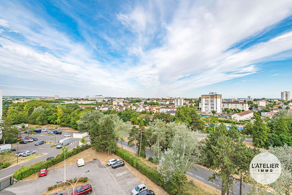 REIMS - Appartement 60 m² - 2 chambres - 7e étage avec ascenseur ? Vue panoramique - photo 2