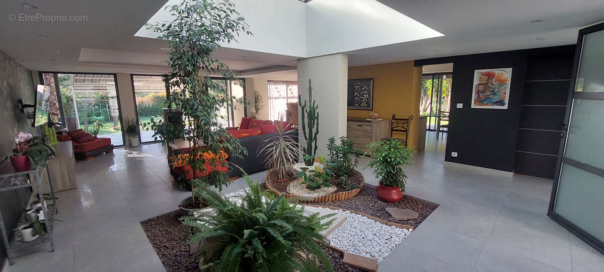 Villa d'architecte entre terre et mer - photo 2