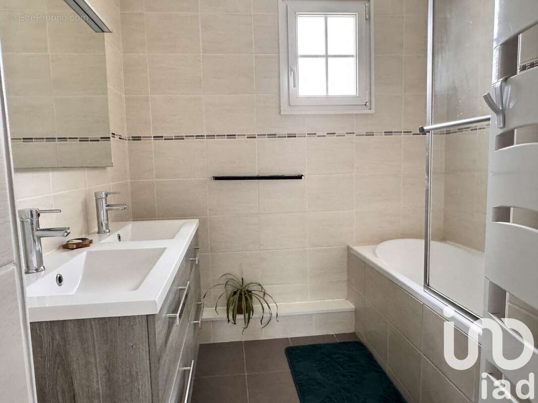 Photo 6 - Maison à GENESTON