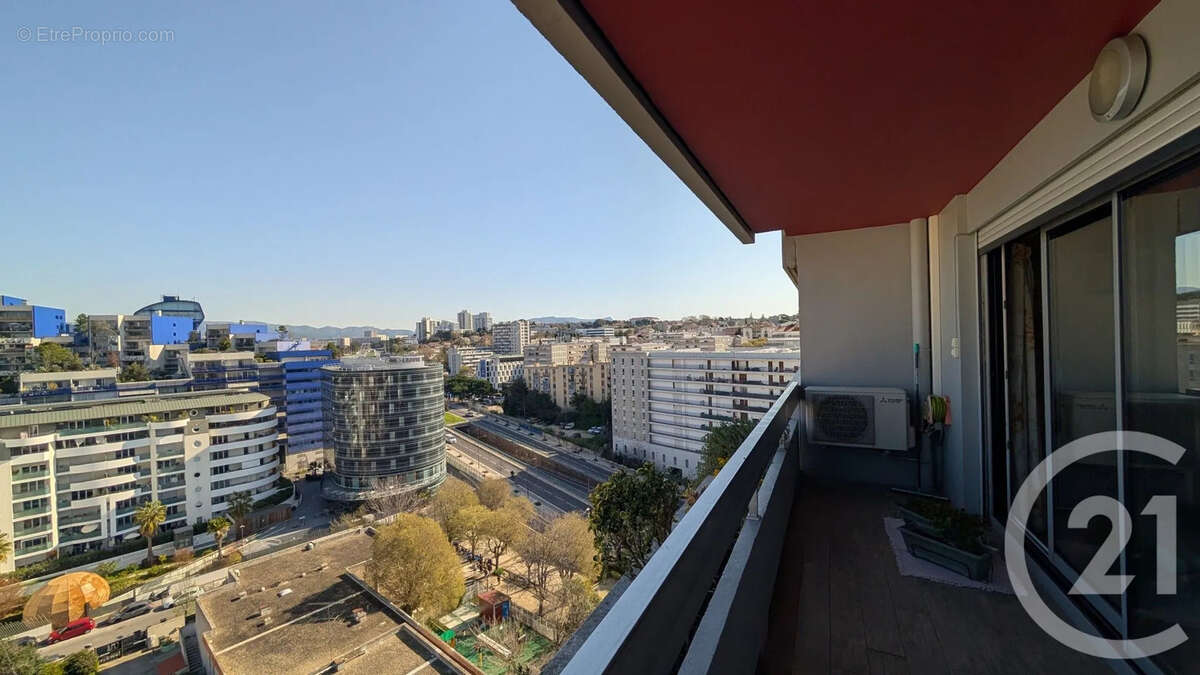 Appartement à MARSEILLE-4E