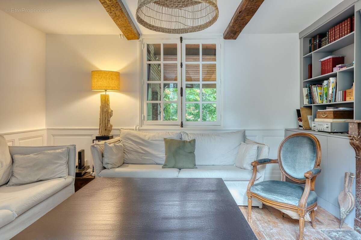 Maison à PONT-L&#039;EVEQUE