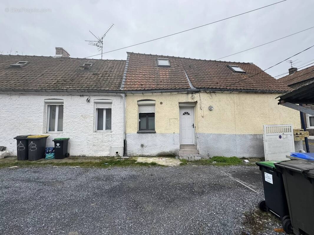 Appartement à DOUCHY-LES-MINES