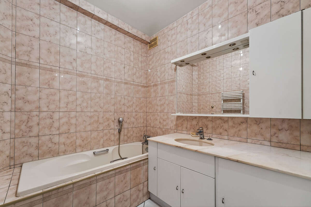 Appartement à PARIS-12E