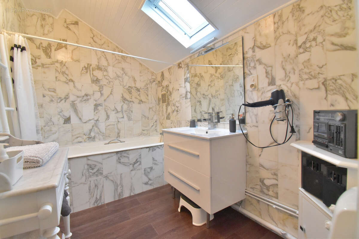 Maison à SAINT-MENOUX