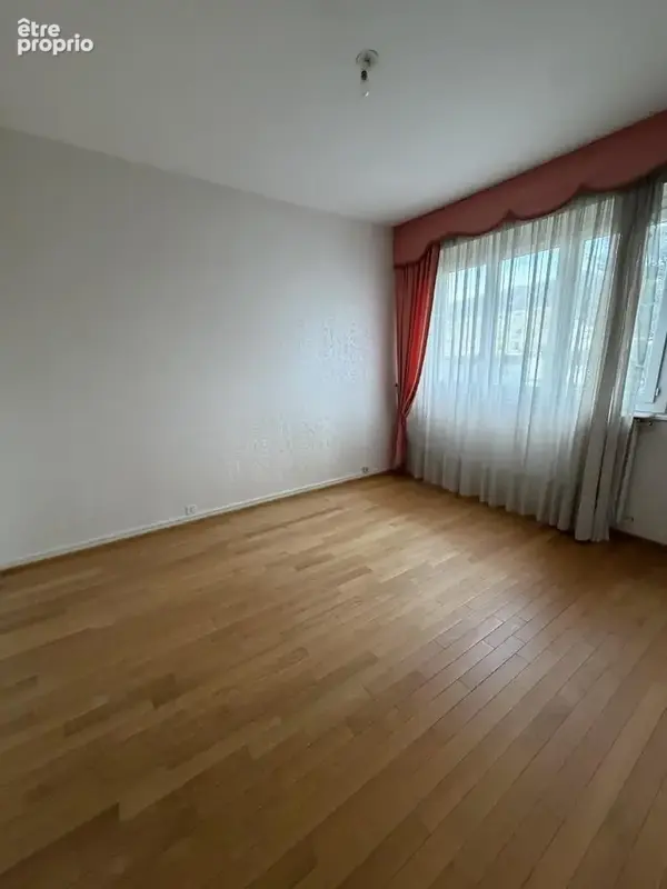 Appartement 4 pièces 105 m² à vendre à Cholet (49300) - photo 8