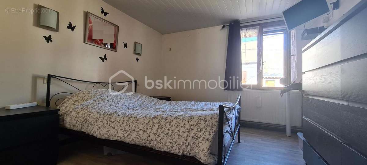 Maison à LAUNOIS-SUR-VENCE