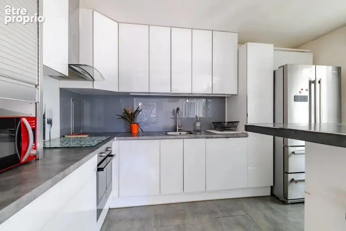 Appartement de 4 pièces de 70 m² à Stains - photo 6