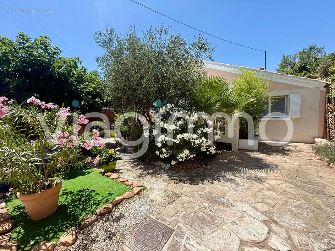 Maison Toulon 3 pièce(s) 114 m2 - photo 2