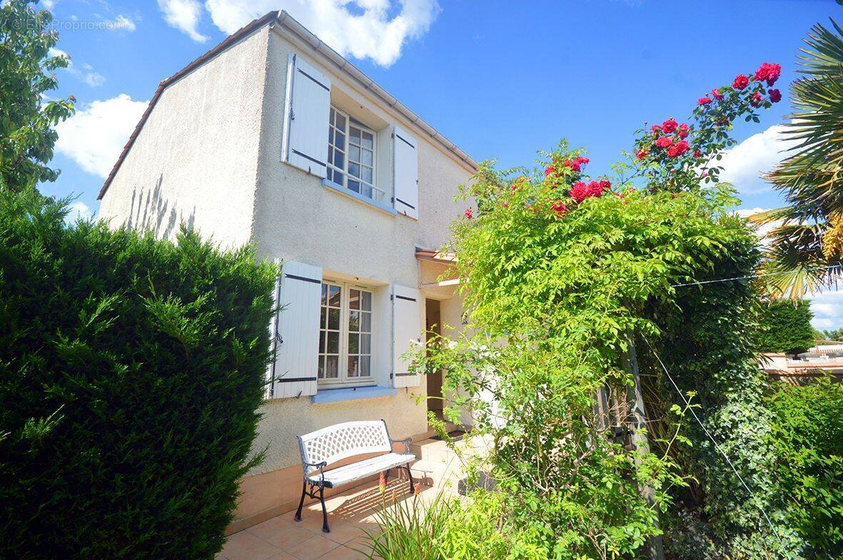 Maison à SAINT-GEORGES-DE-DIDONNE