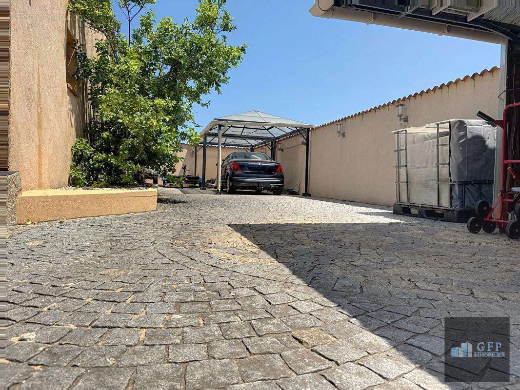 Maison à LA LONDE-LES-MAURES