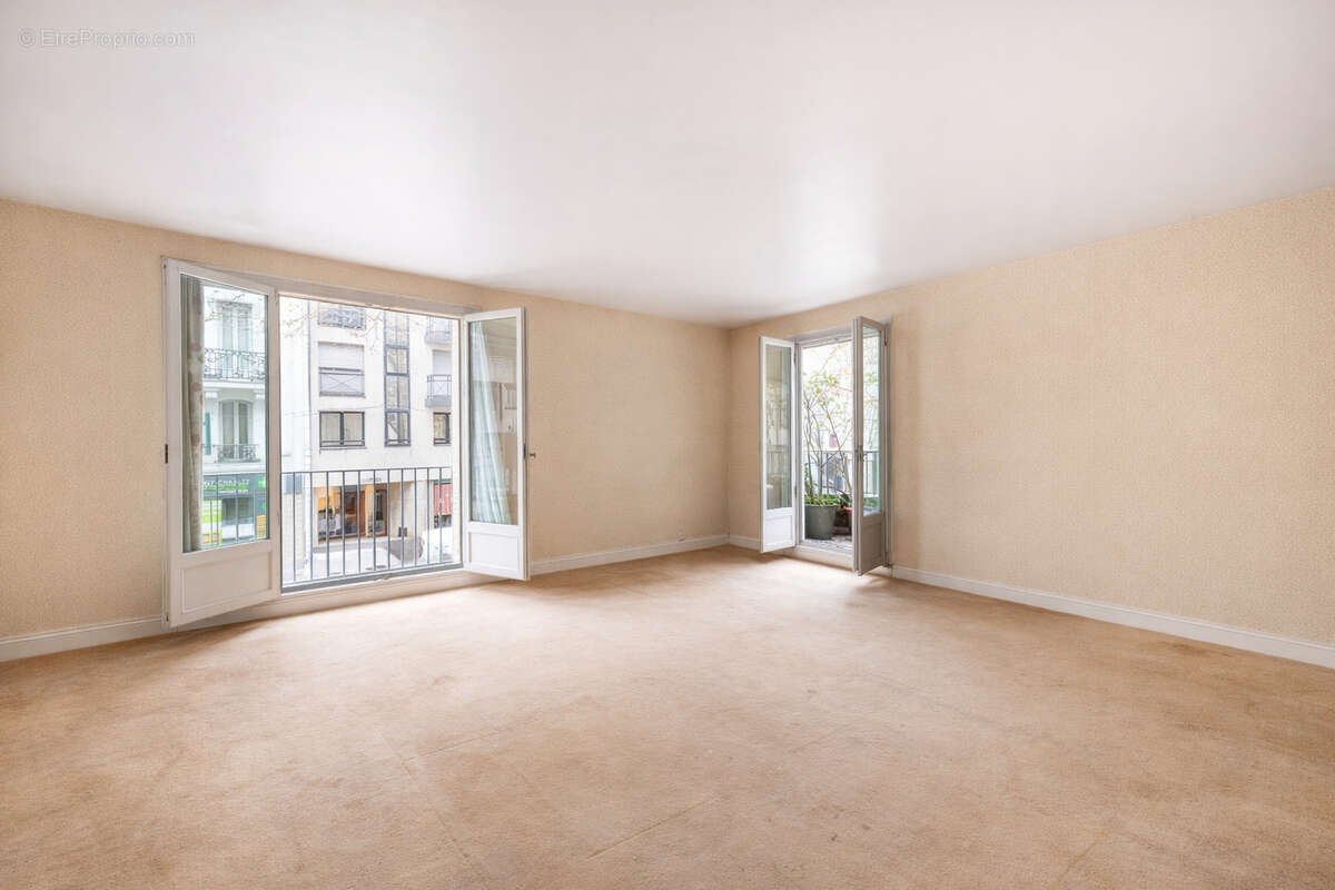 Appartement à PARIS-15E