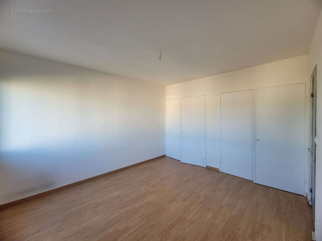 Appartement à CHENOVE