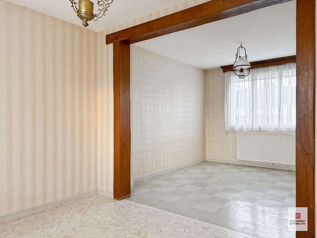 Maison à SABLE-SUR-SARTHE