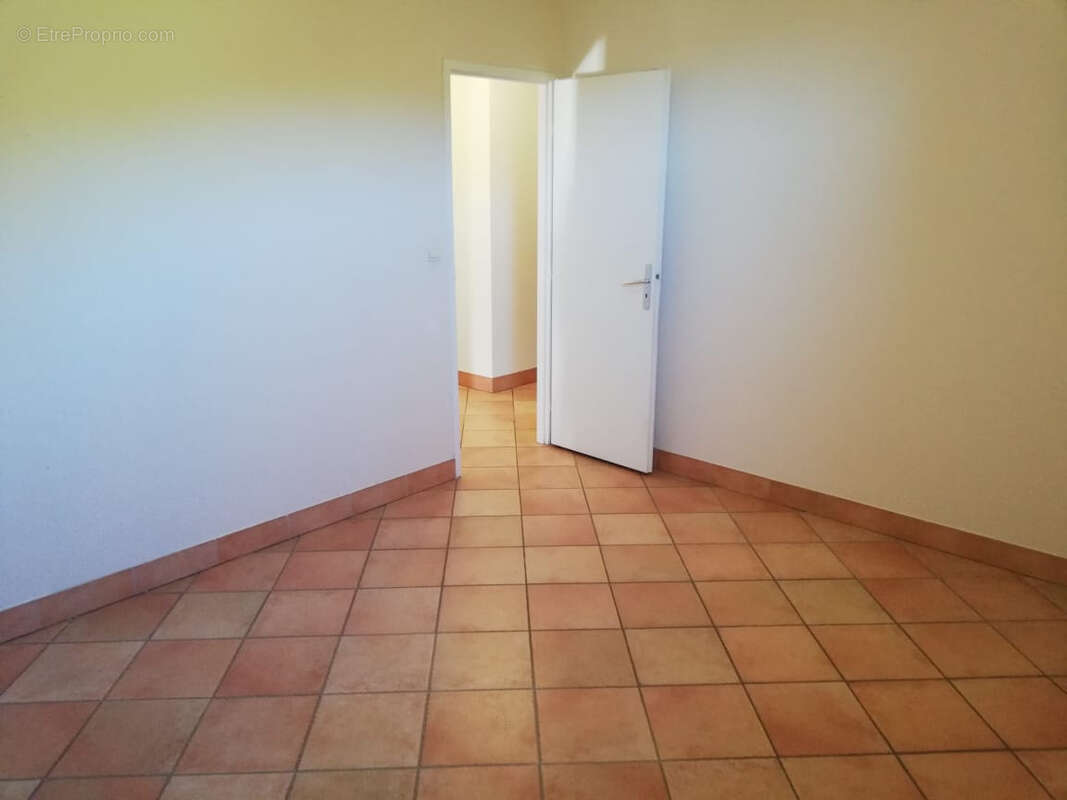 Appartement à LAROQUE