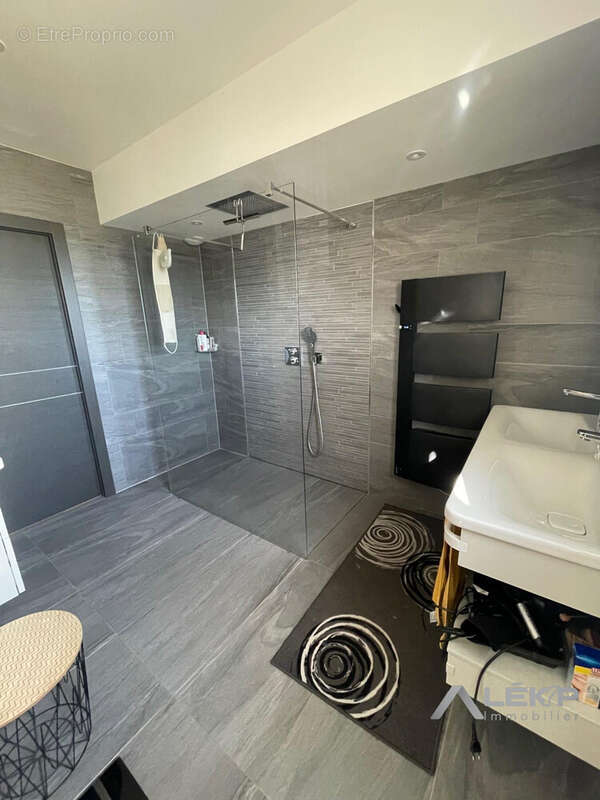 Maison à SAINT-VINCENT-SUR-OUST