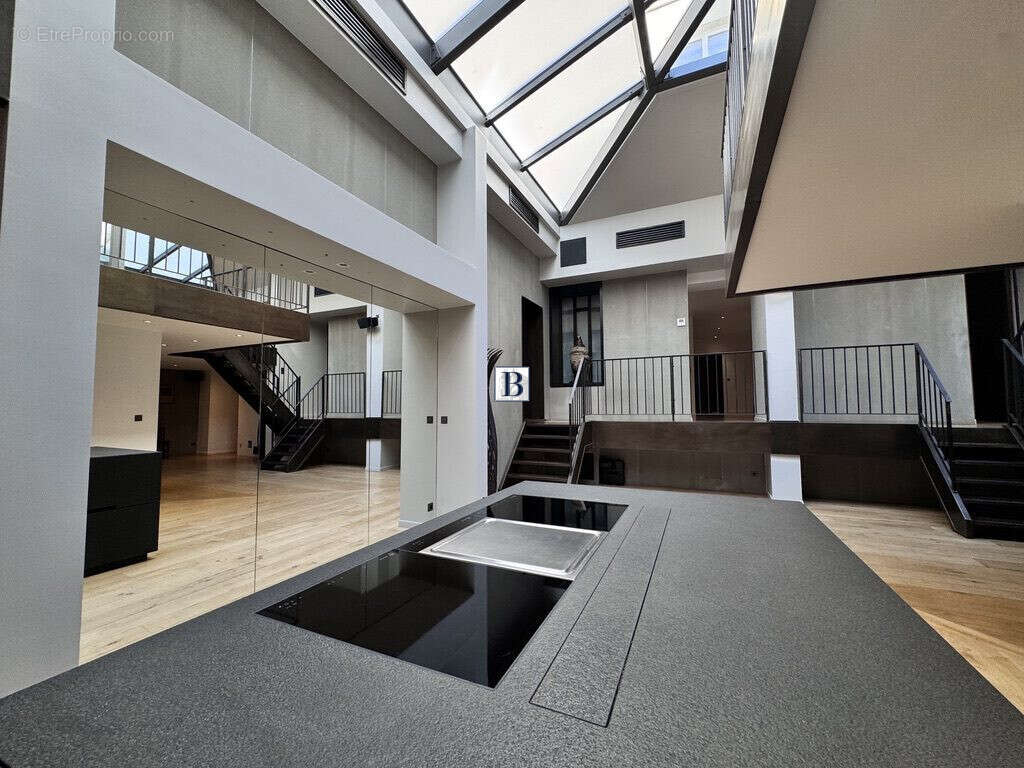 Appartement à PARIS-3E