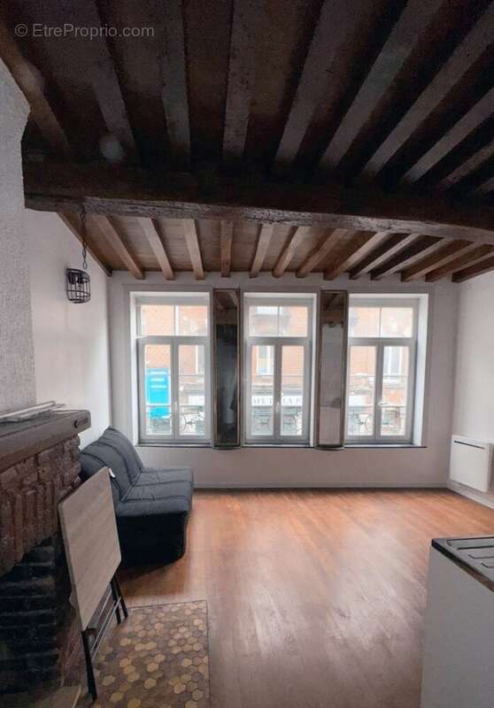 Maison à AVESNES-SUR-HELPE