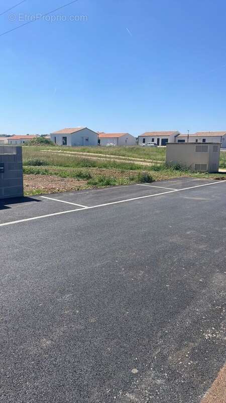 Terrain de 427 m² à ECHIRE - photo 2