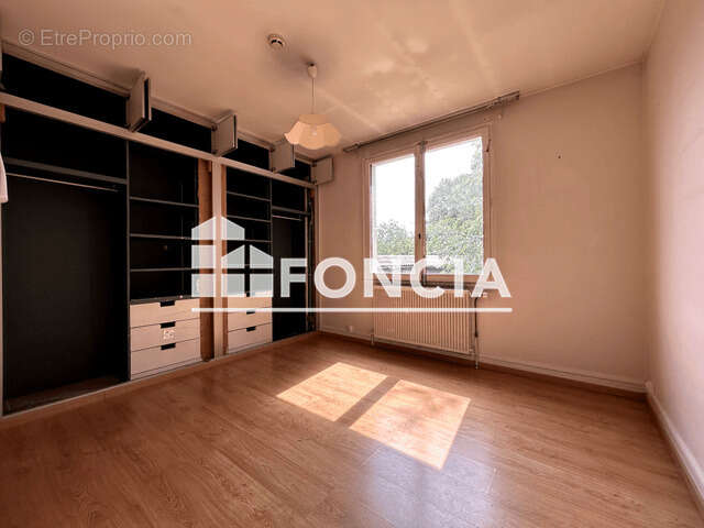 Maison à FONTENAY-LE-VICOMTE