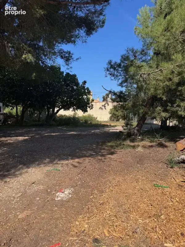 Terrain à CHATEAUNEUF-LES-MARTIGUES