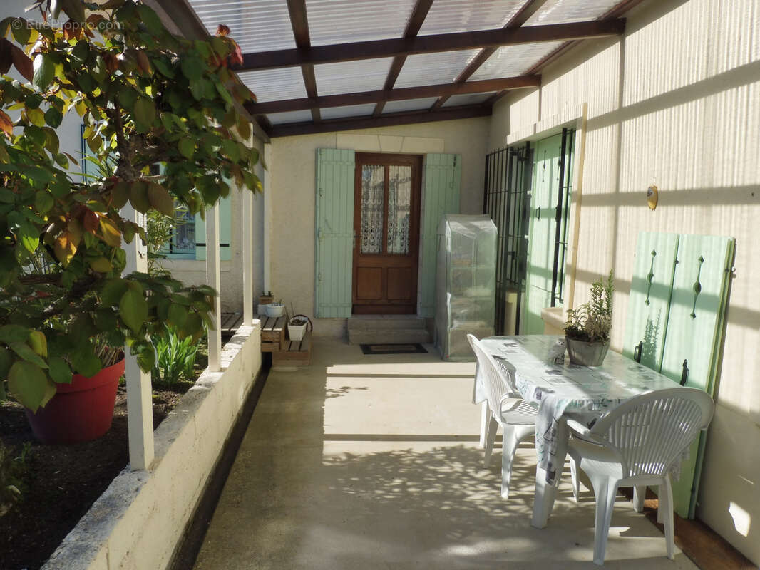 Maison à PONTEYRAUD