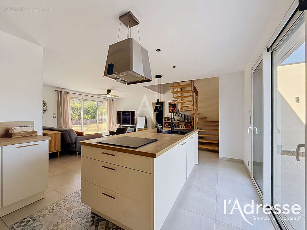 Maison 2017, 4 chambres et grand jardin à Vallères - photo 6