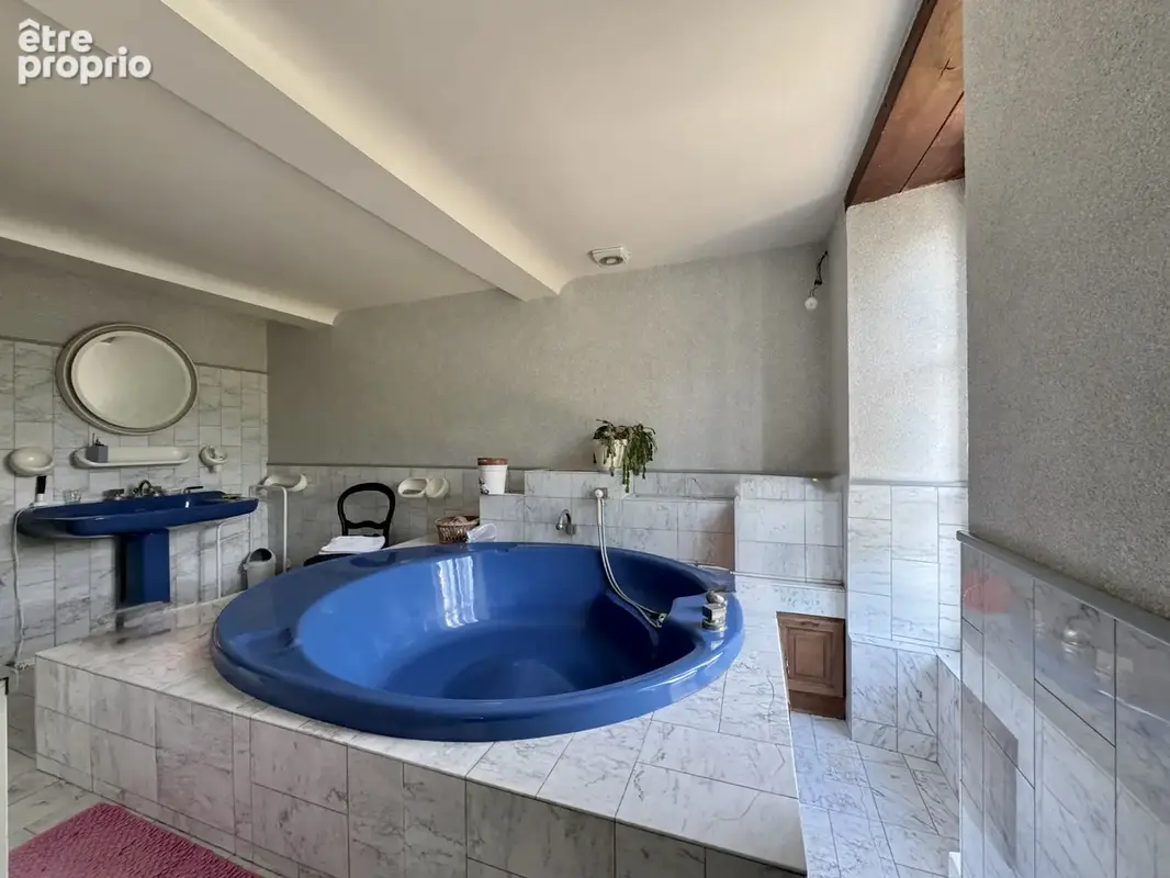 Ensemble immobilier sur 1.3 ha - 5 minutes de l’A84 - photo 13