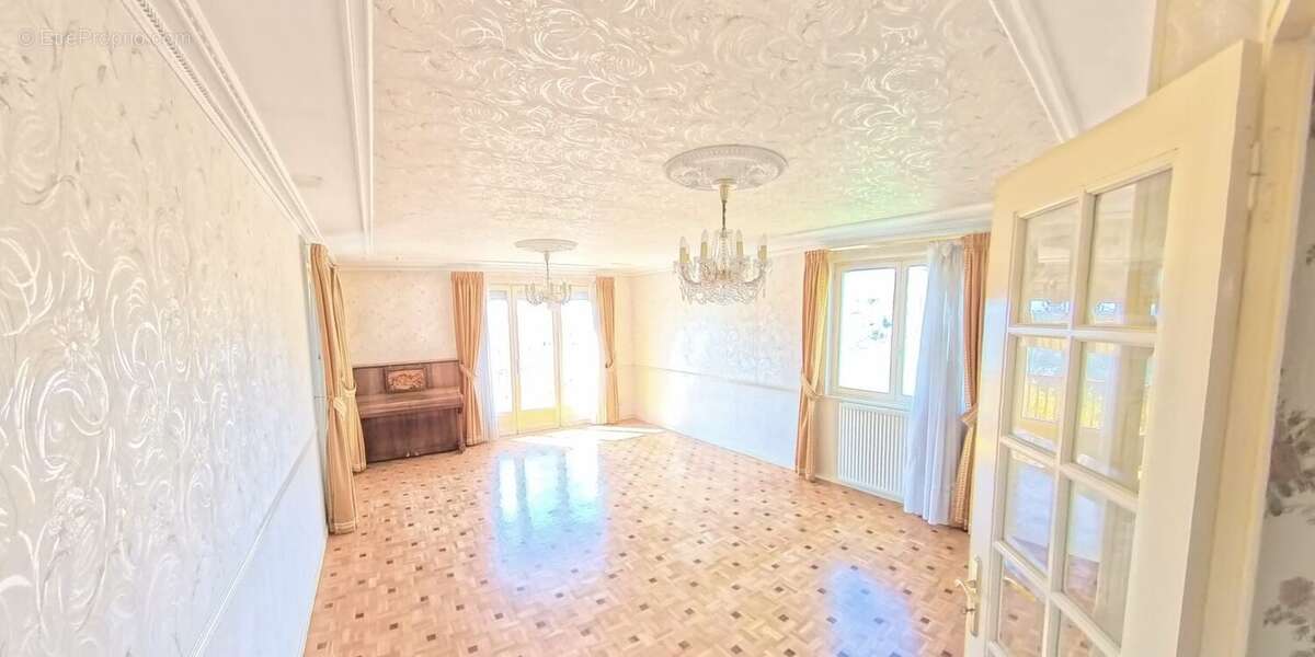 Maison à LA TALAUDIERE