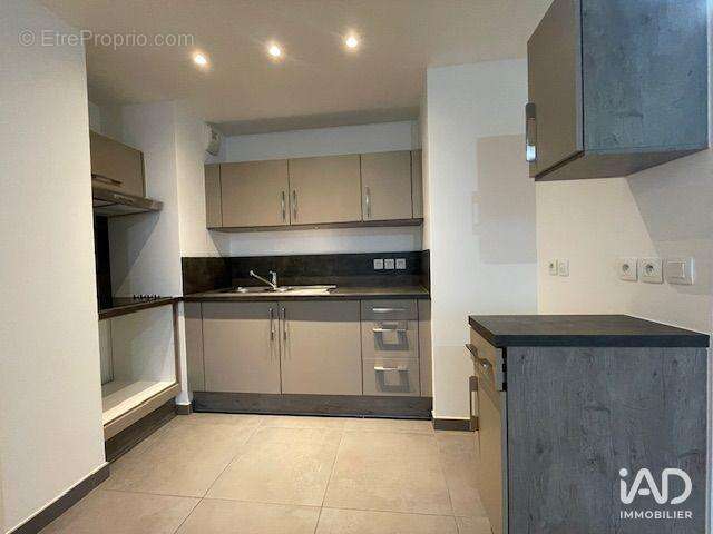 Photo 3 - Appartement à LIVRY-GARGAN