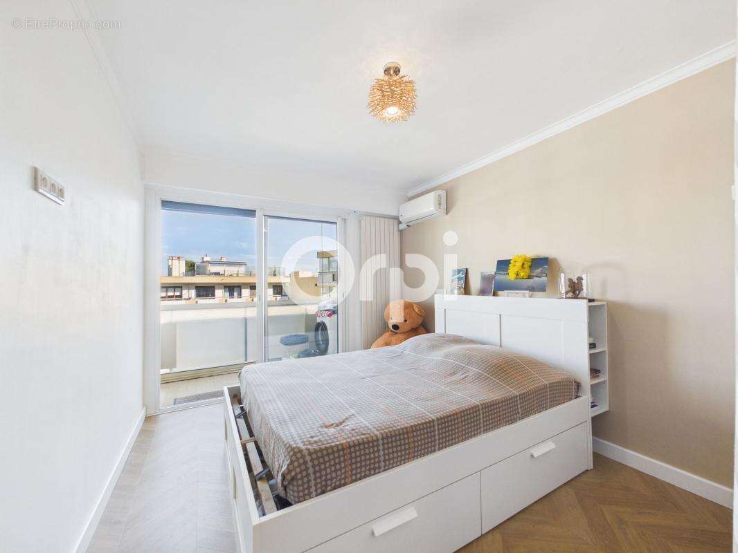 Appartement à MANDELIEU-LA-NAPOULE
