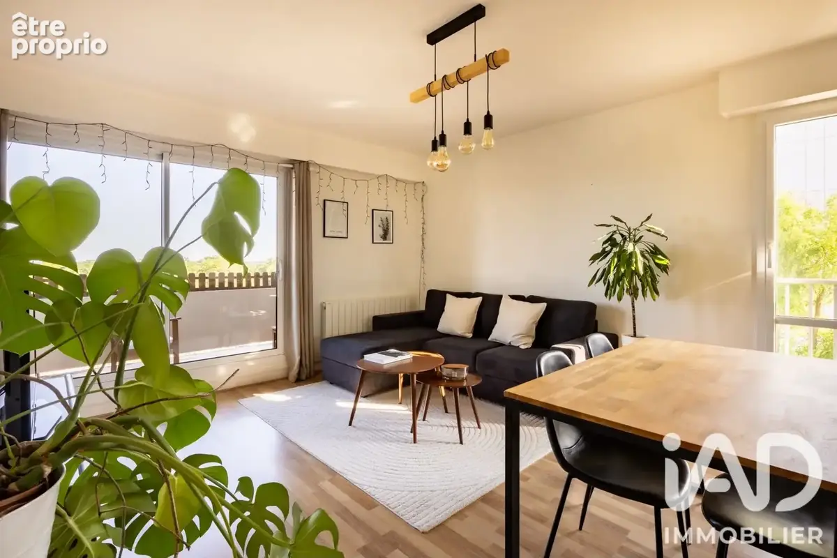 Photo 1 - Appartement à LA CHAUSSEE-SAINT-VICTOR