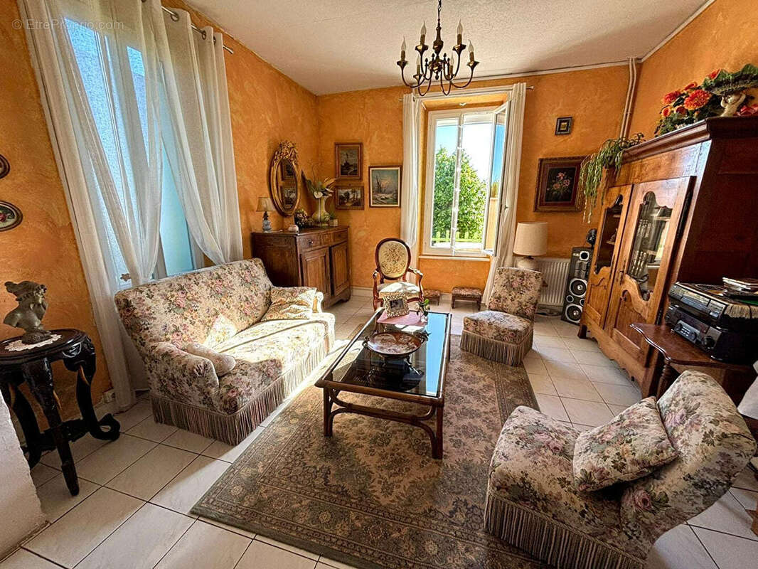 Maison à SAINT-JODARD