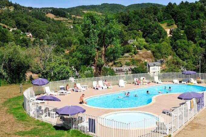 Appartement à ENTRAYGUES-SUR-TRUYERE