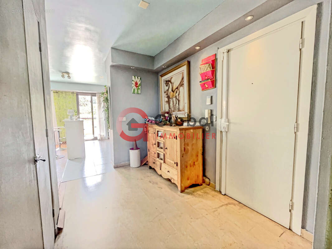 Appartement à MARSEILLE-5E