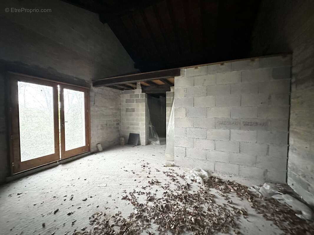 Maison à FOISSIAT