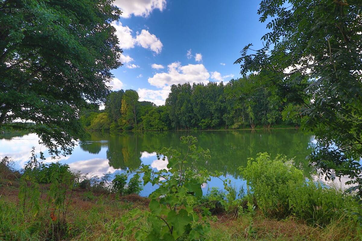 Appartement à LECHATELET