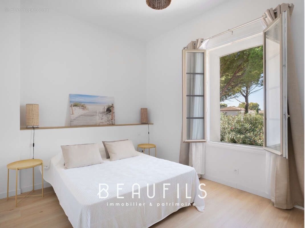 Maison à SAINT-LAURENT-D'AIGOUZE