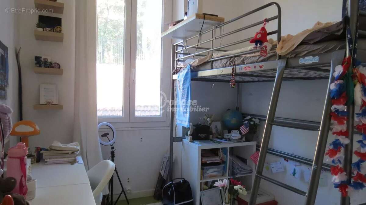 Appartement à MARSEILLE-3E